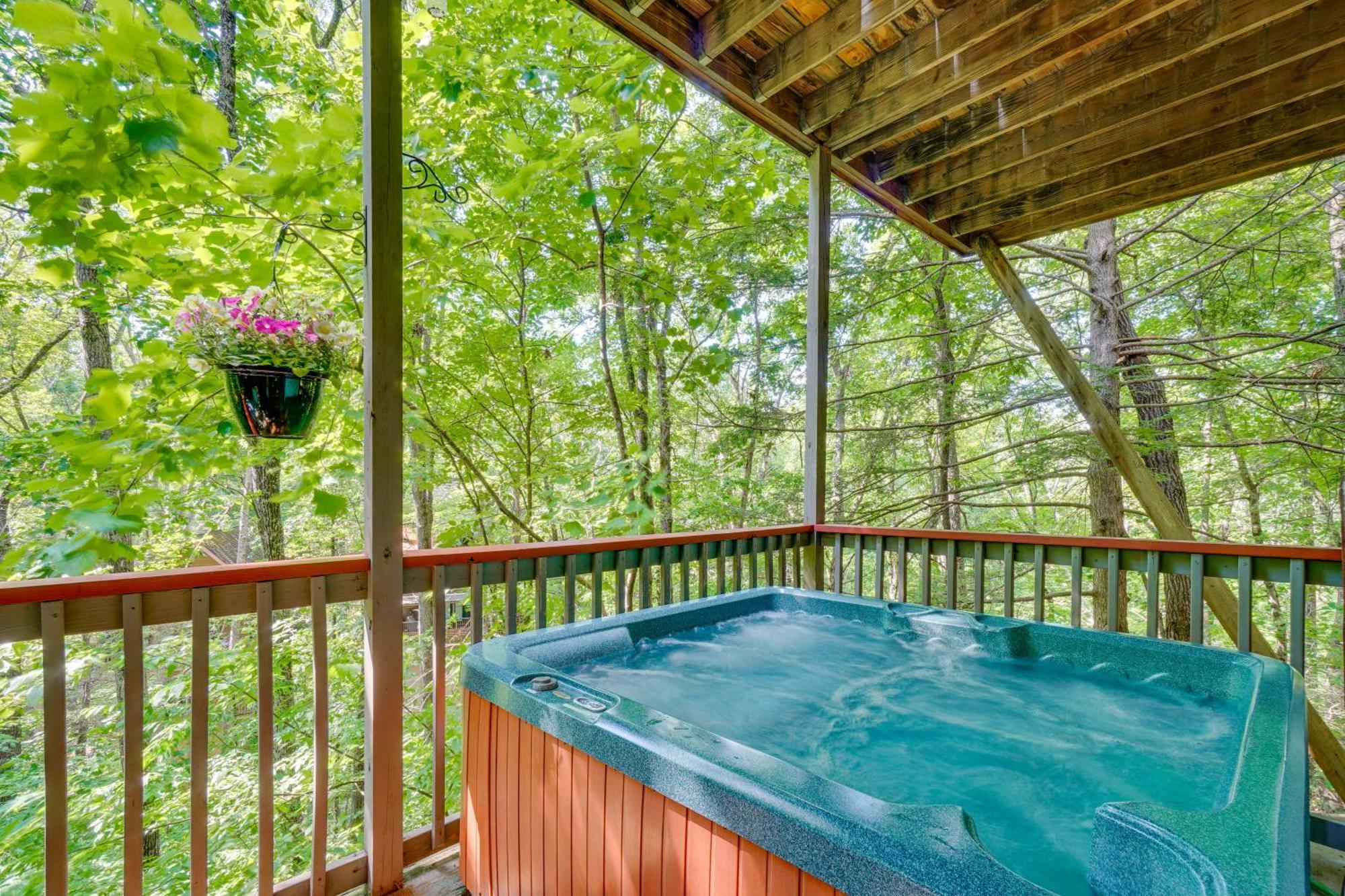 Smoky Mountain Cabin With Deck And Hot Tub! Pigeon Forge Exterior foto